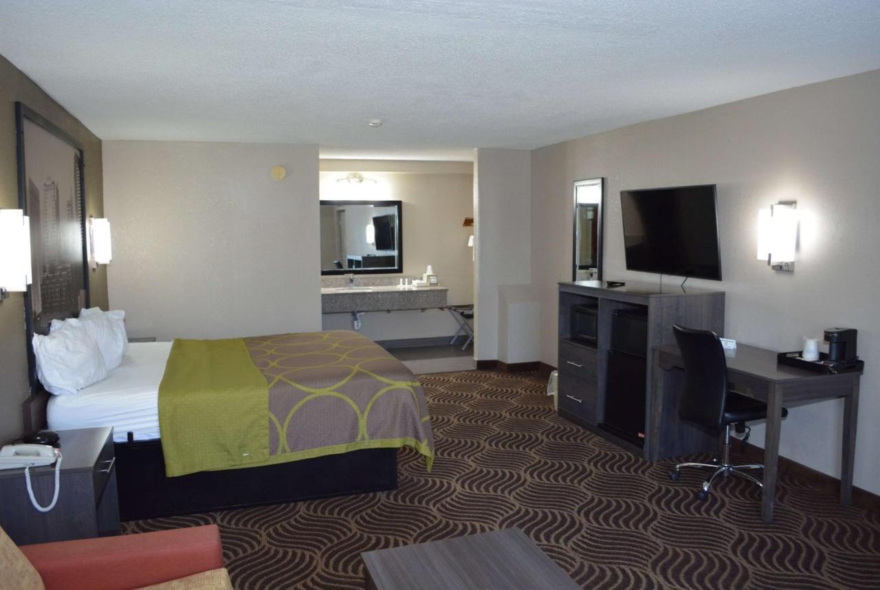 Super 8 By Wyndham Huntersville/Charlotte Area Dış mekan fotoğraf